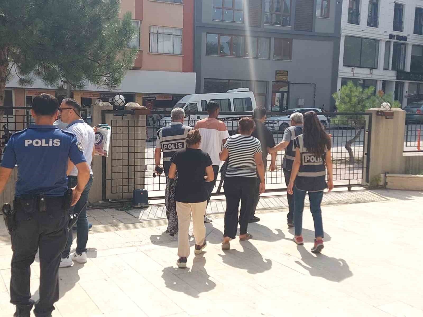 Afyonkarahisar ve Isparta'da hırsızlık yapan şüpheliler Burdur'da yakalandı