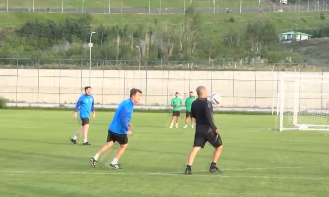 Alex de Souza'dan antrenmanda klas çalım