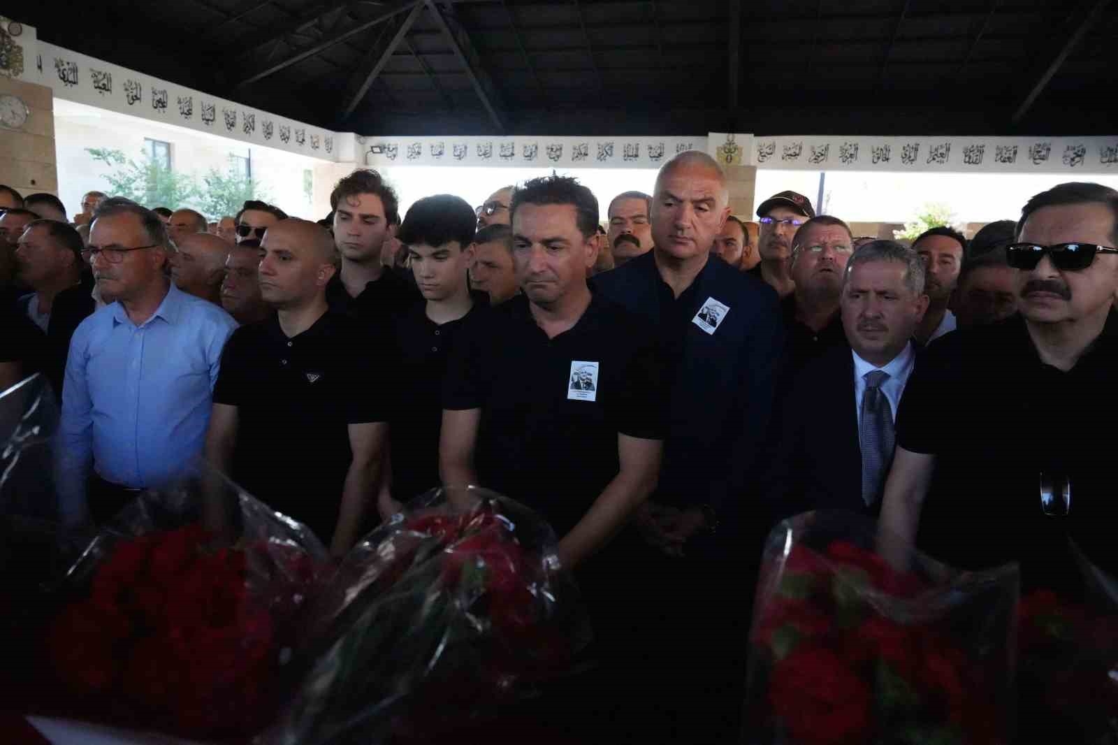 Ali Bahar sevenleri tarafından son yolculuğuna uğurlandı