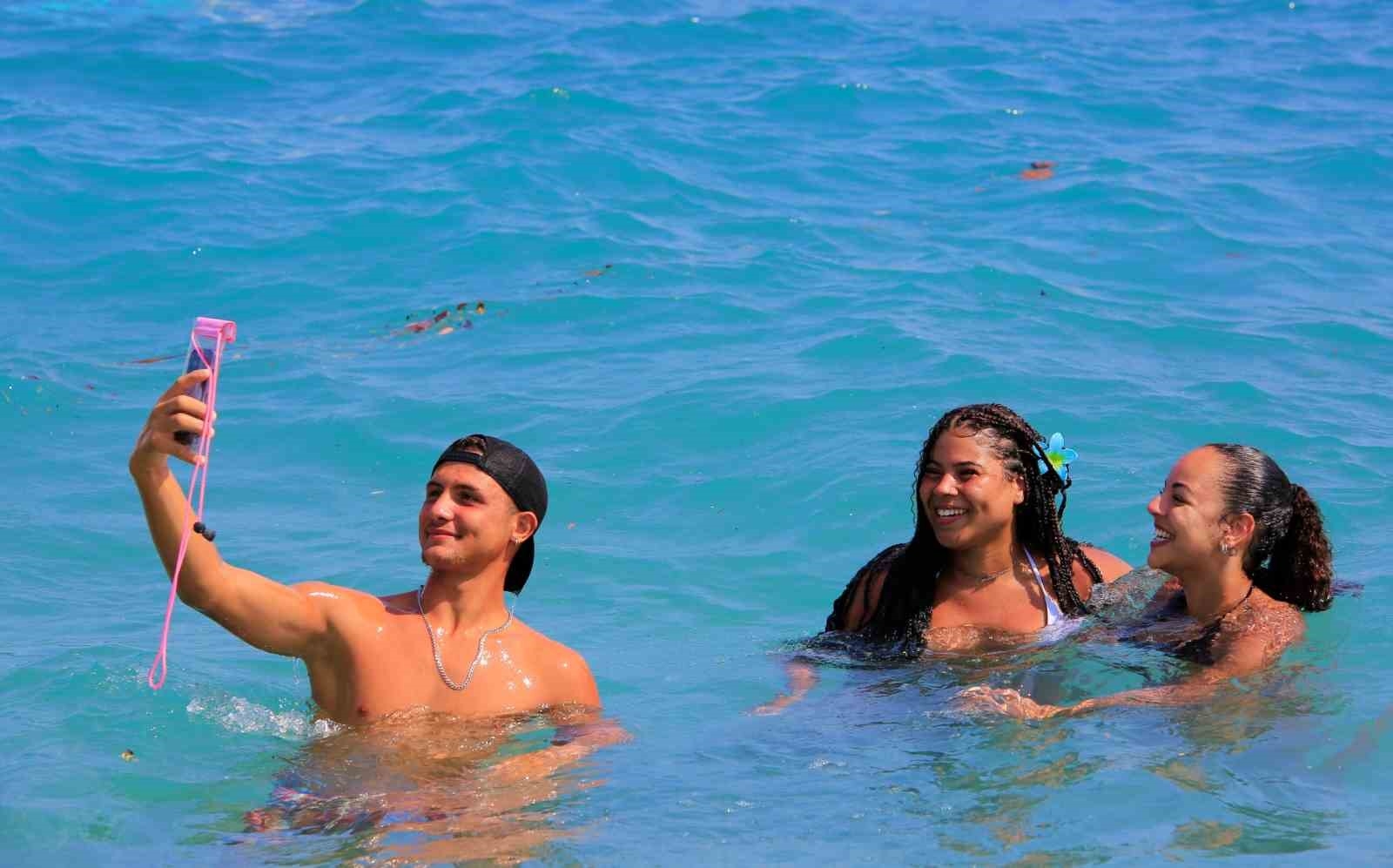Antalya 12 saat içinde 4 mevsimi yaşadı