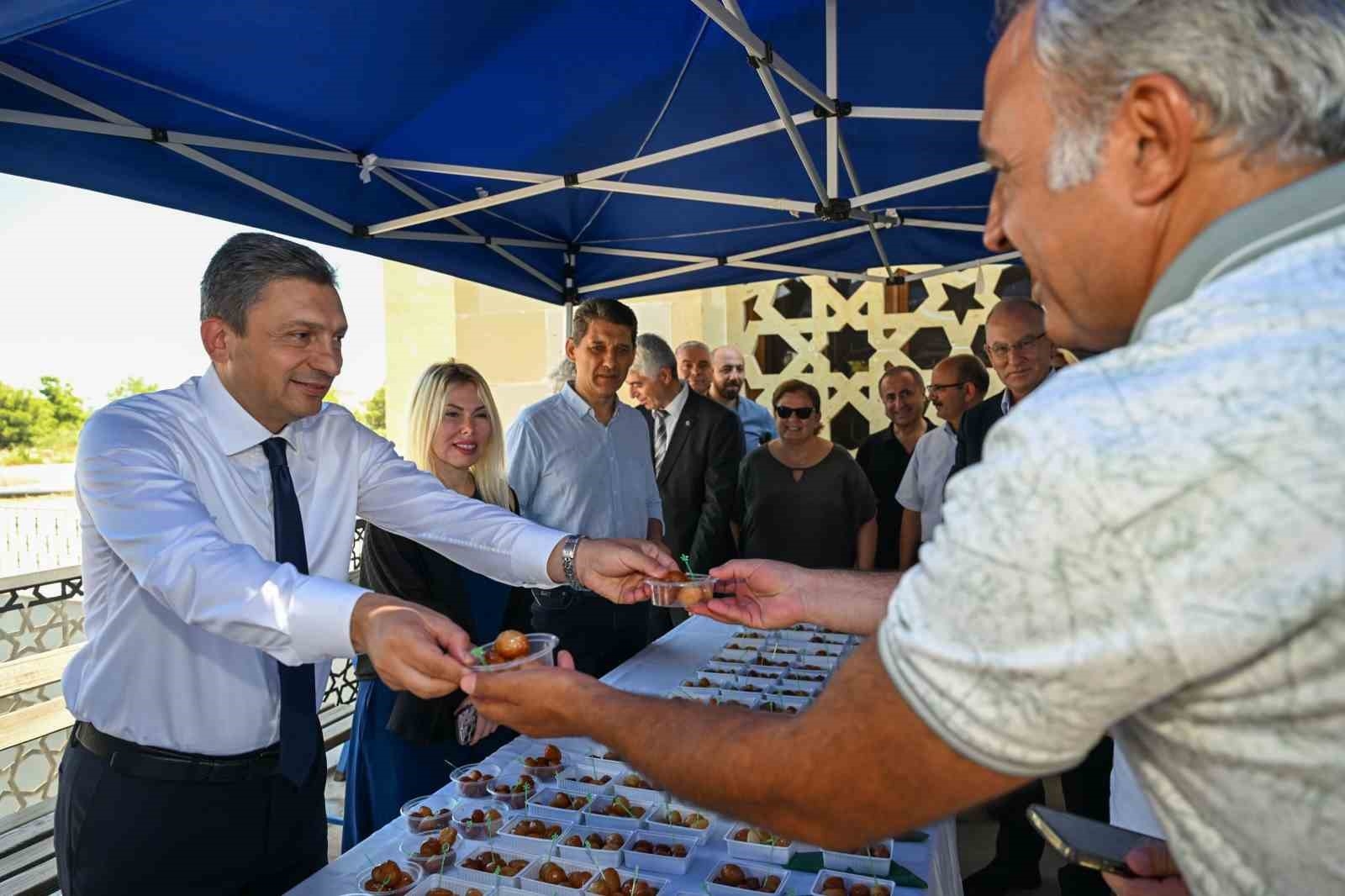 Antalya'da 15 Temmuz şehitleri anısına 253 fidan dikildi
