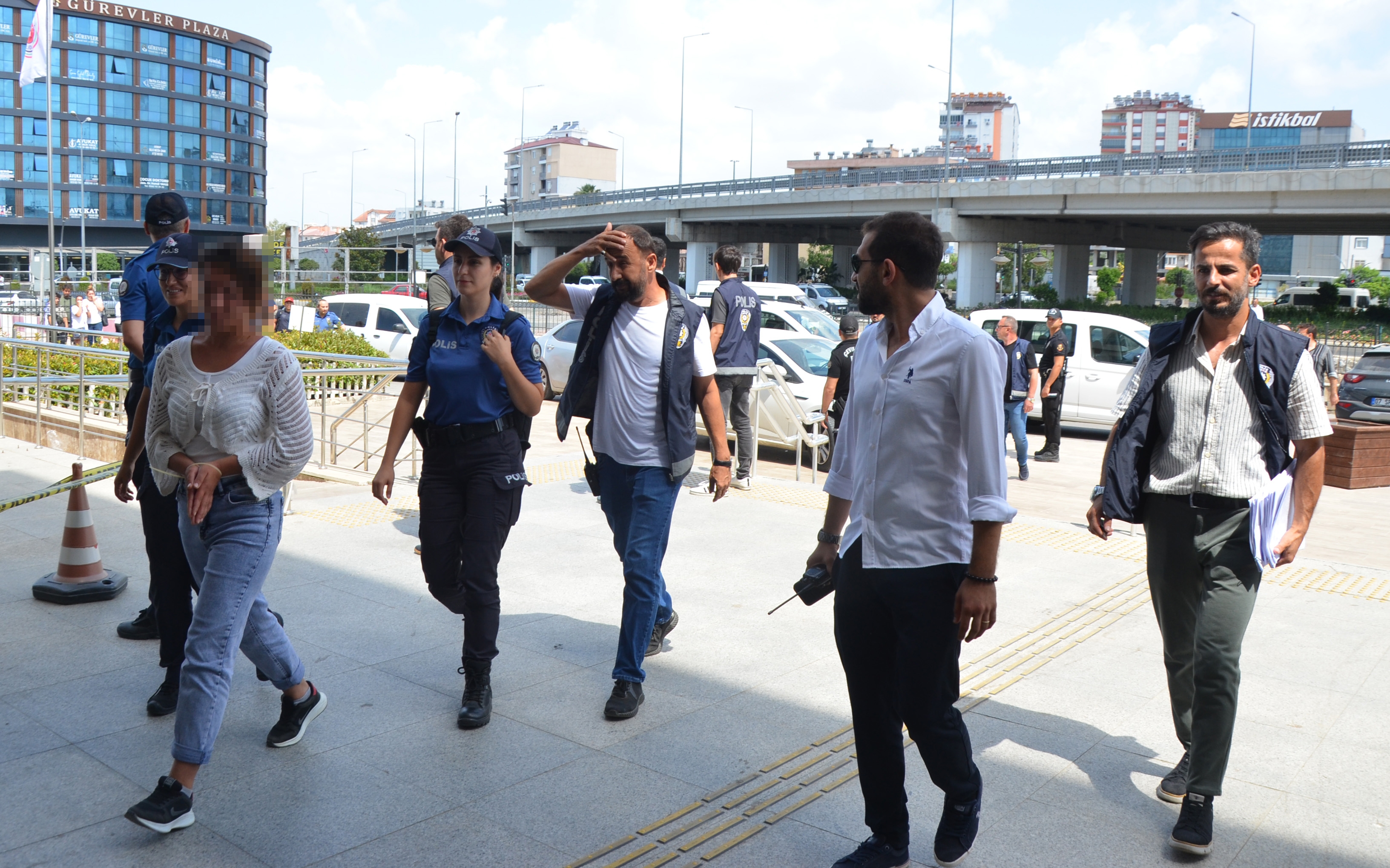 Antalya'da 'Suriyeli' eylemine ilişkin gözaltına alınan 11 kişi adliyede