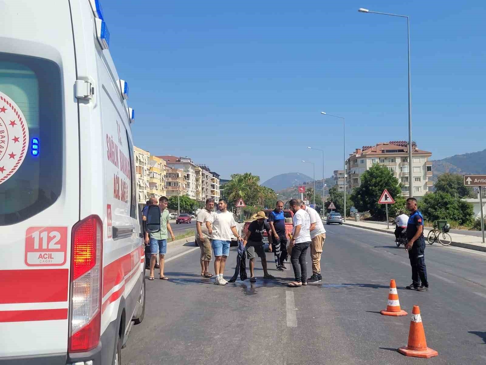 Bisikletli çocuk kazada başından yaralandı