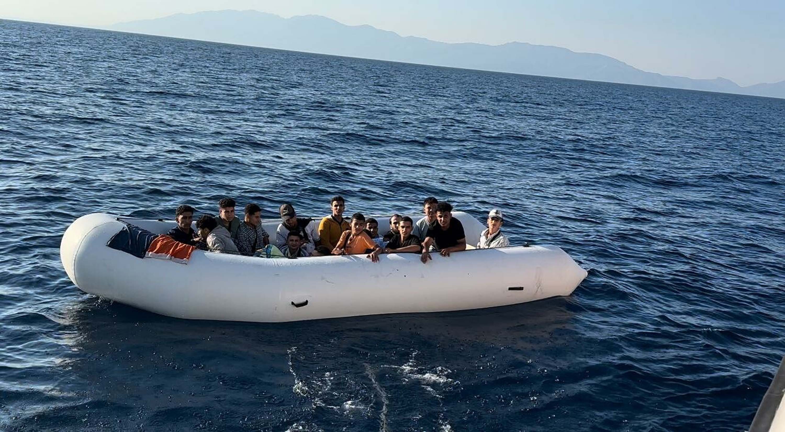 Bodrum'da 33 kaçak göçmen yakalandı, 78 kaçak göçmen kurtarıldı