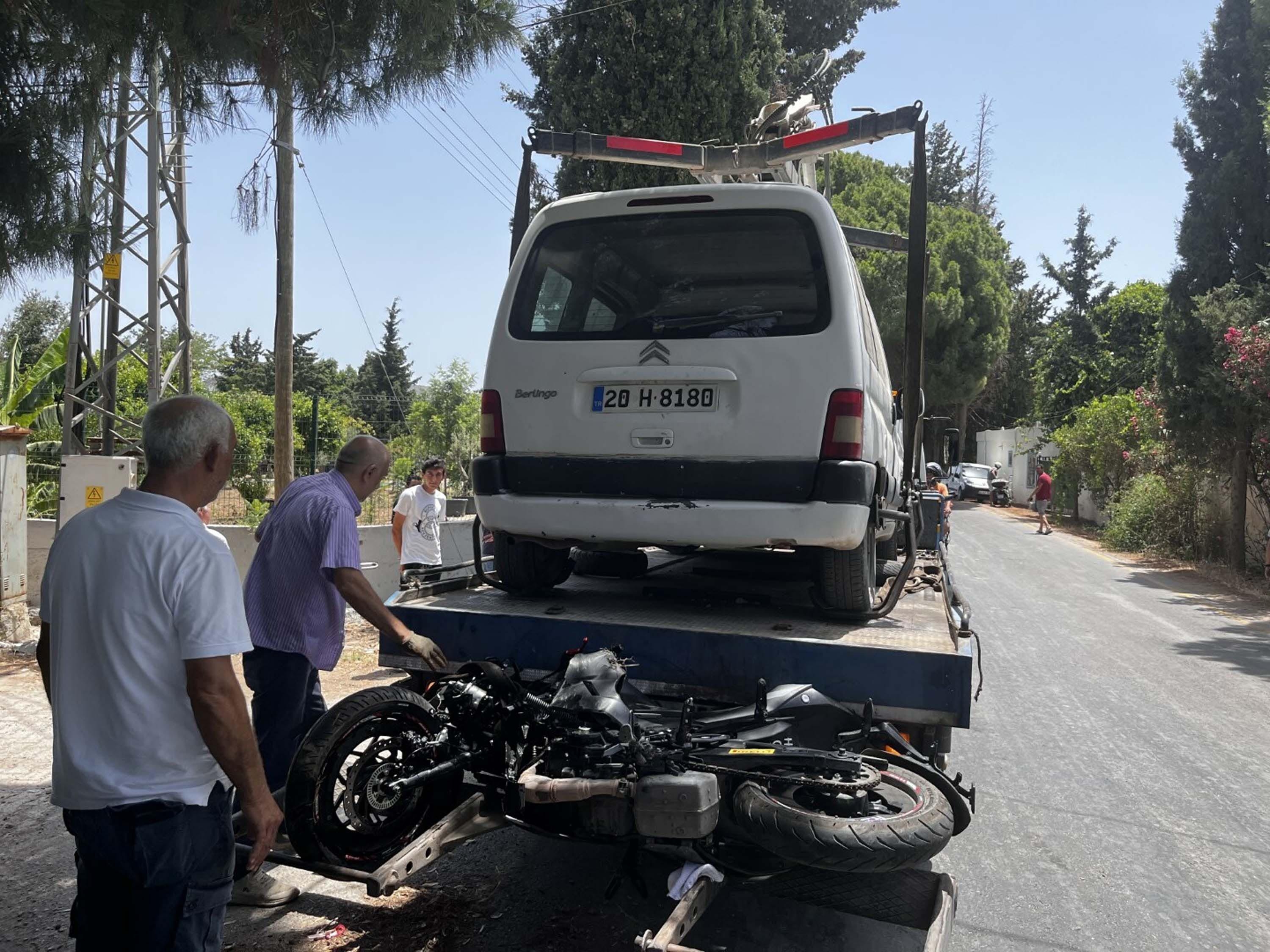 Bodrum'da, motosikletteki 2 gencin öldüğü kazada hafif ticari araç sürücüsü tutuklandı