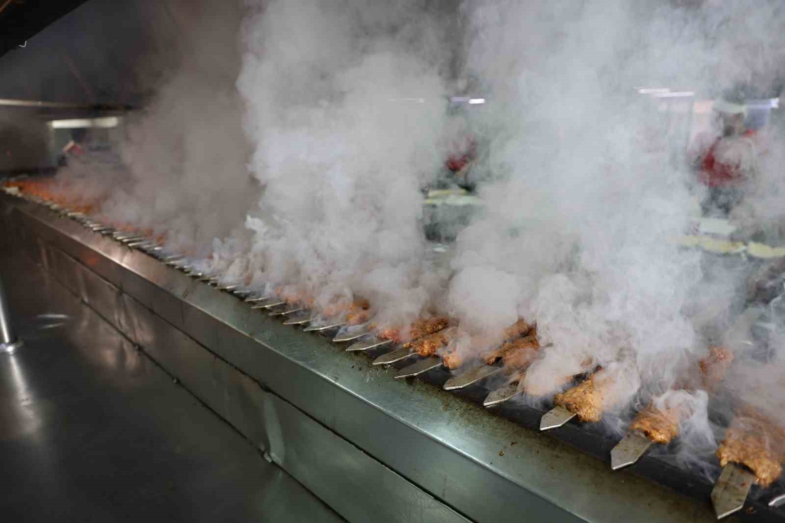'Dünya Kebap Günü'nde kebap izdihamı