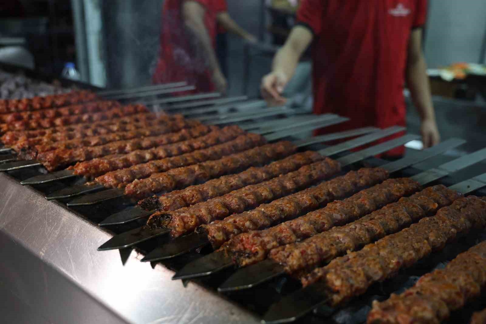 'Dünya Kebap Günü'nde kebap izdihamı