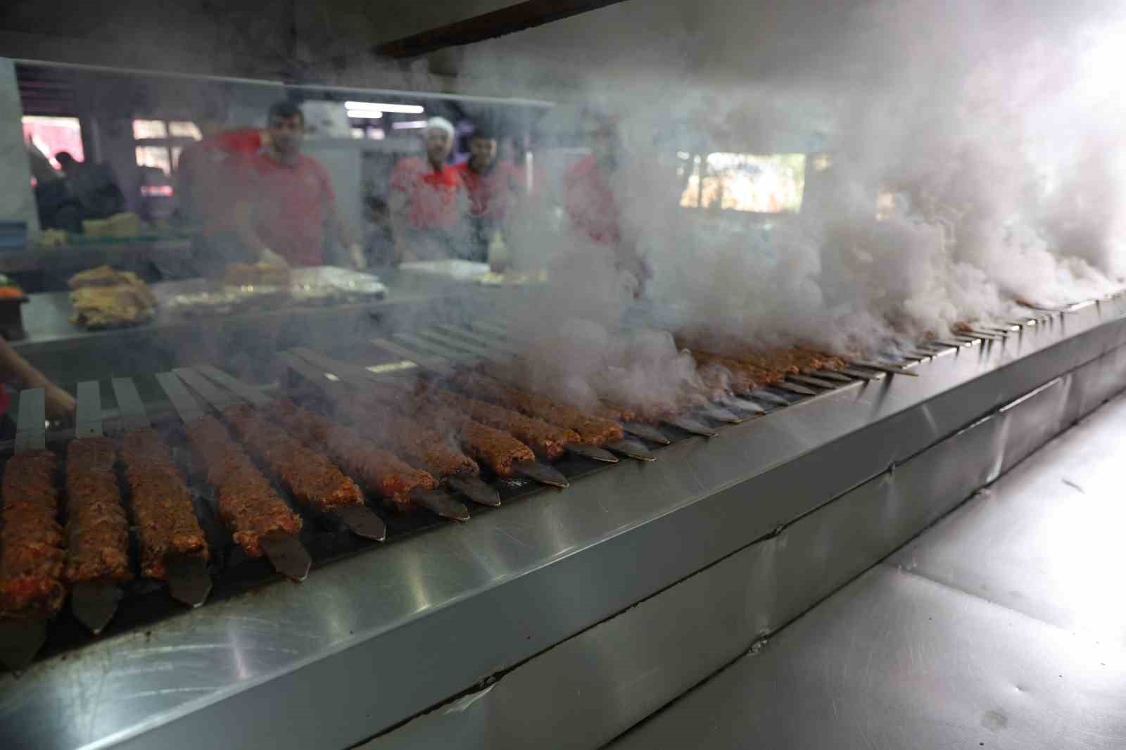 'Dünya Kebap Günü'nde kebap izdihamı