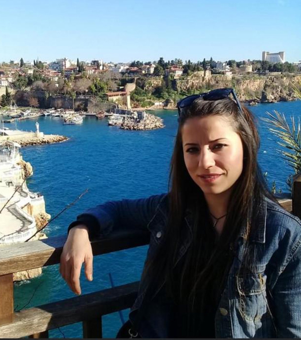 Eşini öldürmekten yargılanan sanık, 'çocuklarının beyanını yönlendirdi' iddiasını reddetti