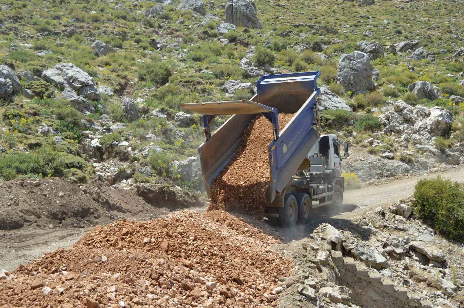 Gündoğmuş Senir Yayla yolu yenileniyor