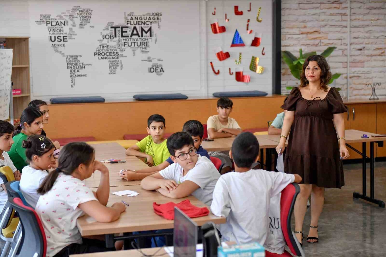 'Hello Mersin'de yaz dönemi kursları başladı