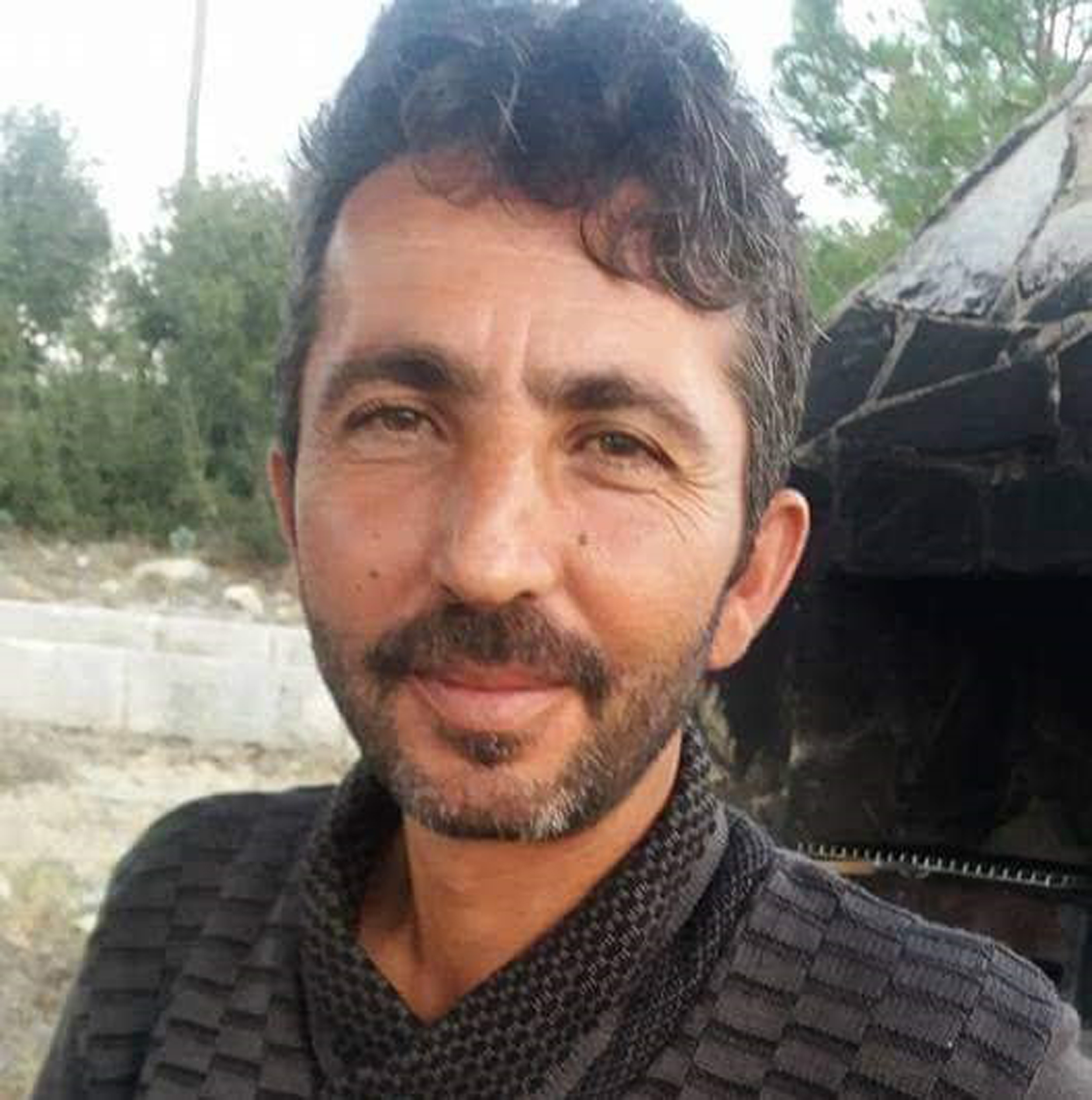 Husumetli aileleri barıştırmaya gitti, tabancayla vuruldu