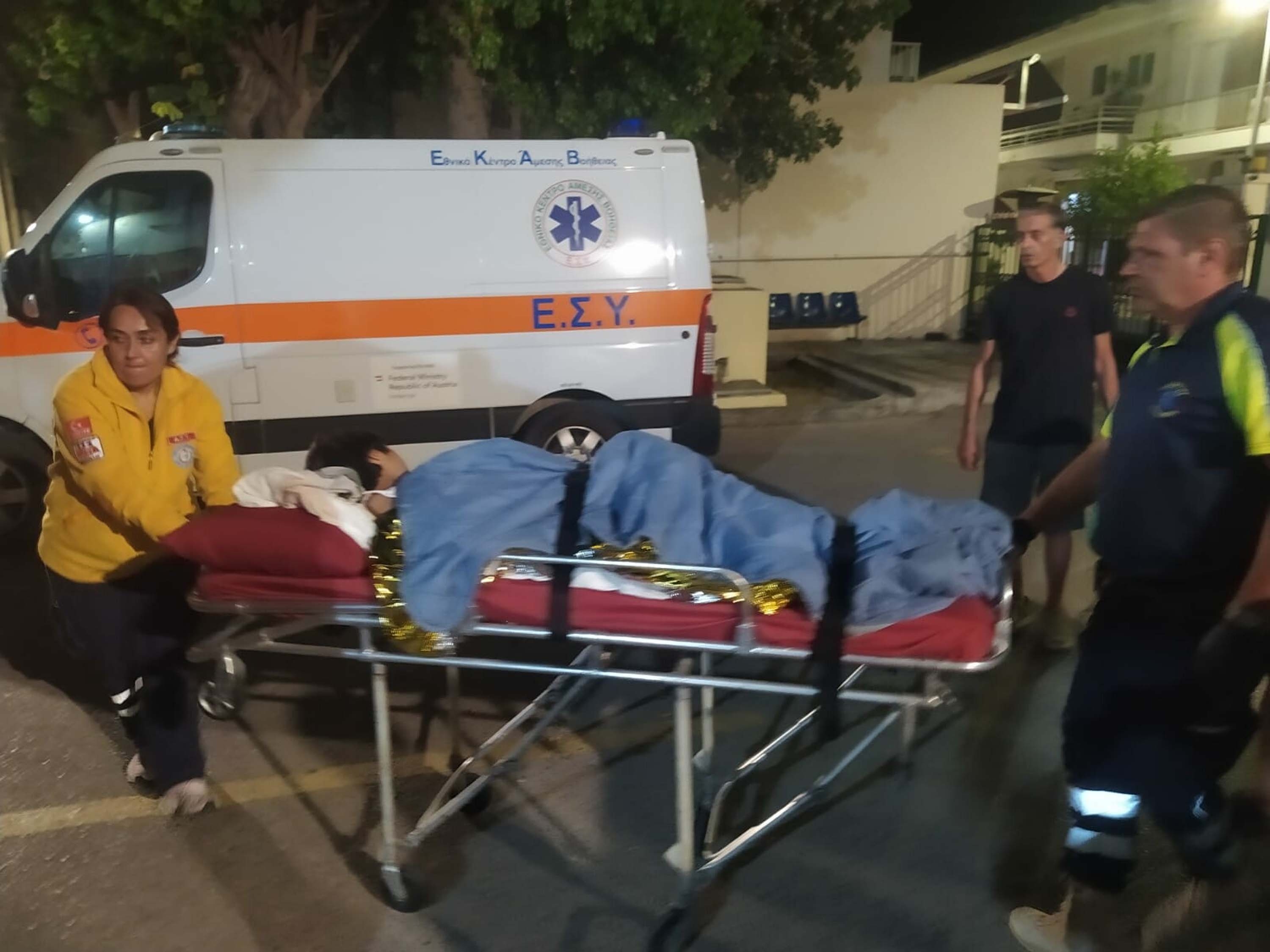İstanköy Adası'nda yaralanan çocuk, deniz ambulansıyla Bodrum'a getirildi