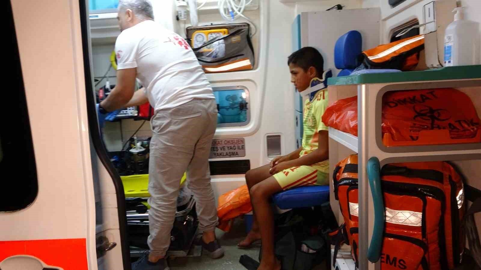 Kural ihlali kaza yaptırdı, 2'si ağır 5 kişi yaralandı