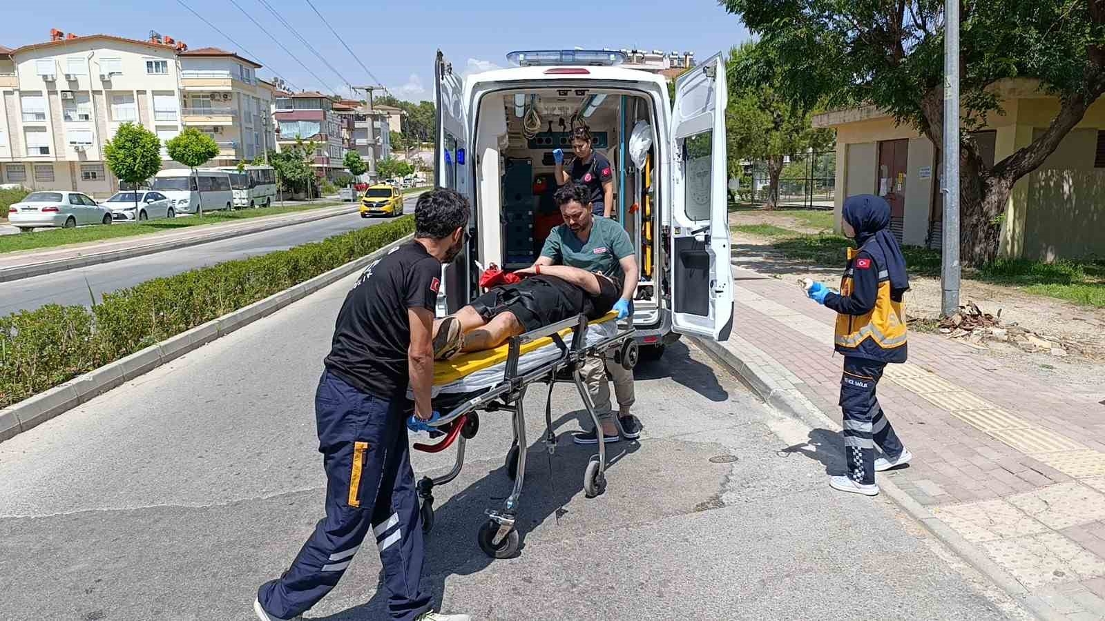 Manavgat'ta otomobil ile motosiklet çarpıştı: 1 yaralı