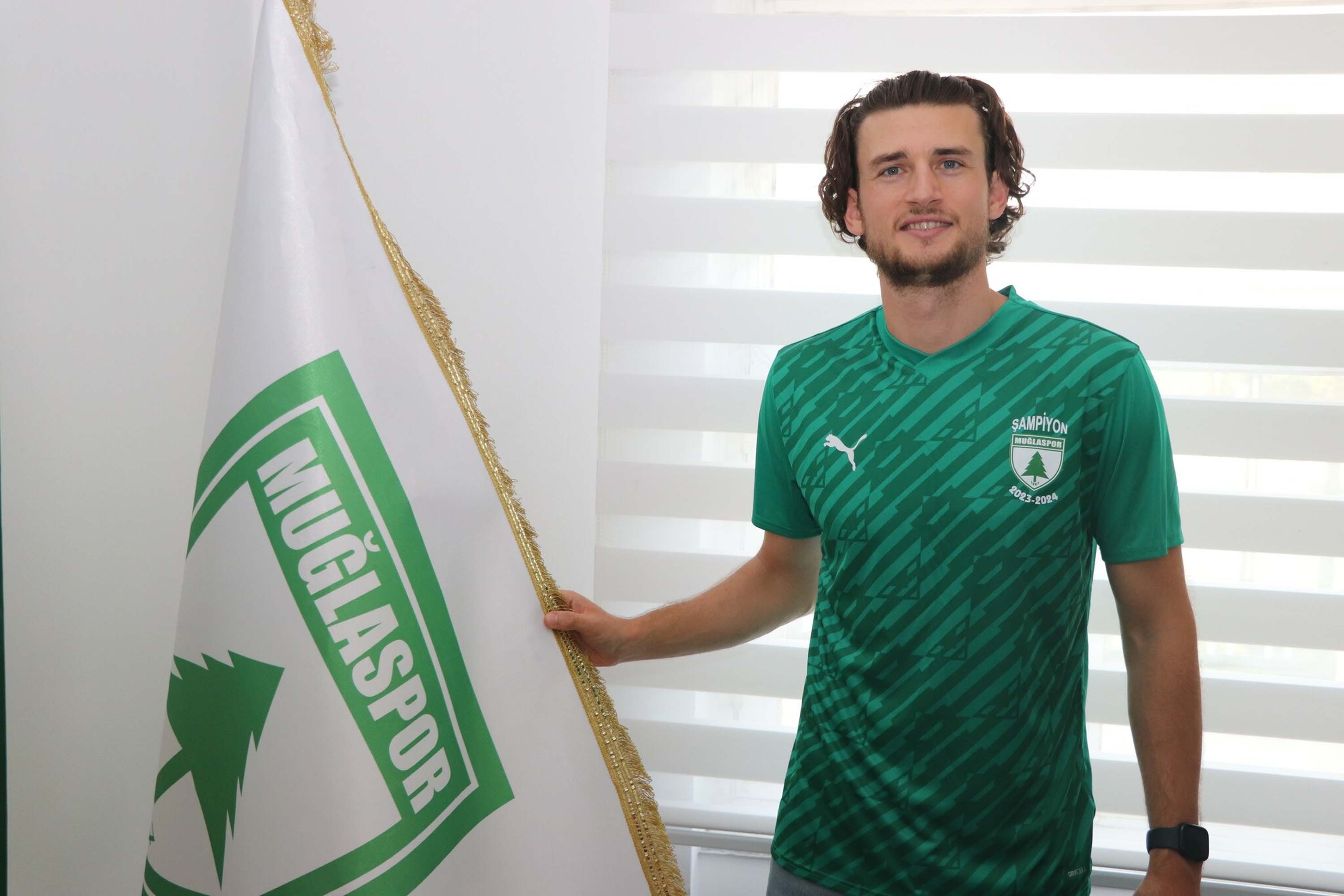 Muğlaspor'dan imza şov