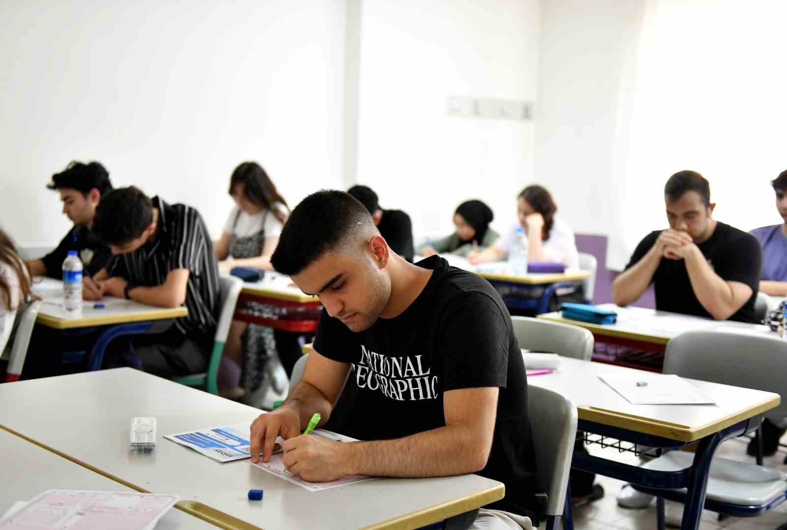 MURGEM'den YKS'de yüzde 83'lük başarı
