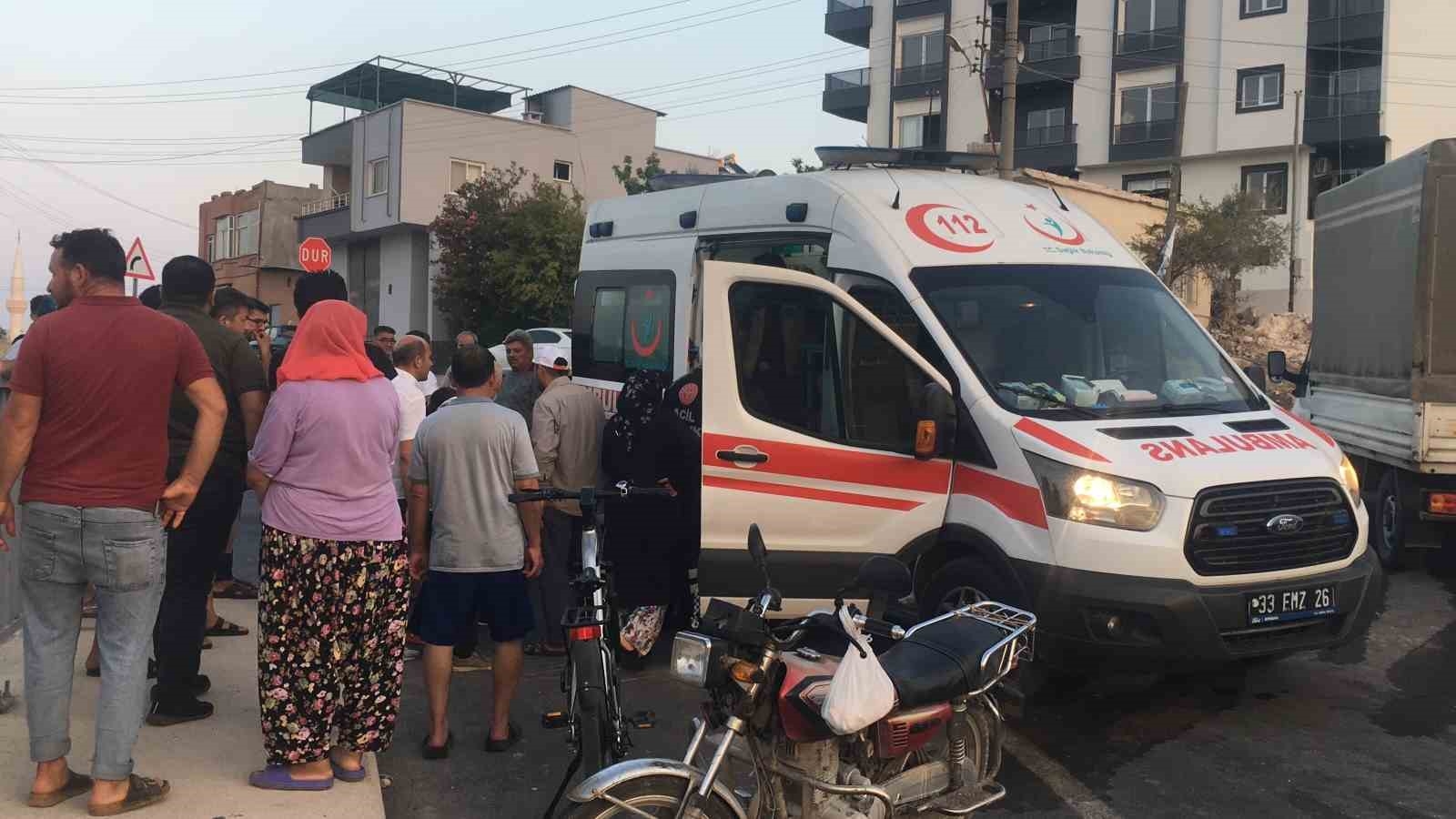 Otomobil ile kamyonet çarpıştı: 2 çocuk yaralandı