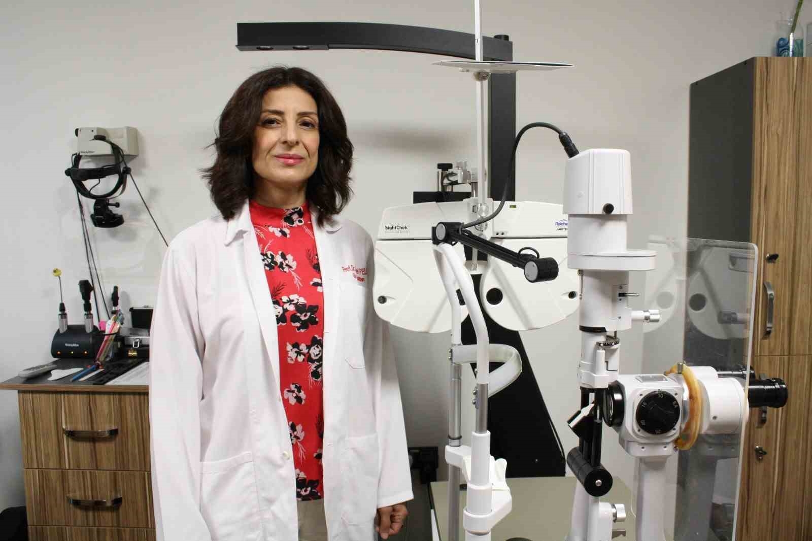 Prof. Dr. Pelit: "Göz tembelliği tedavi edilmezse kalıcı olabilir"