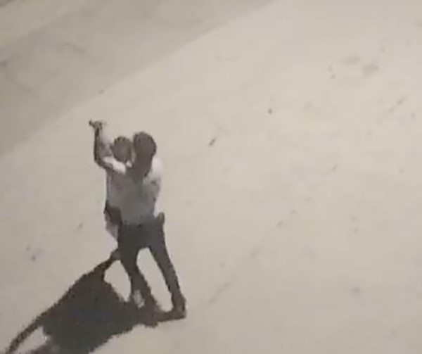 Site güvenlikçisi daire sahibini öldürdü: O anlar kameraya yansıdı