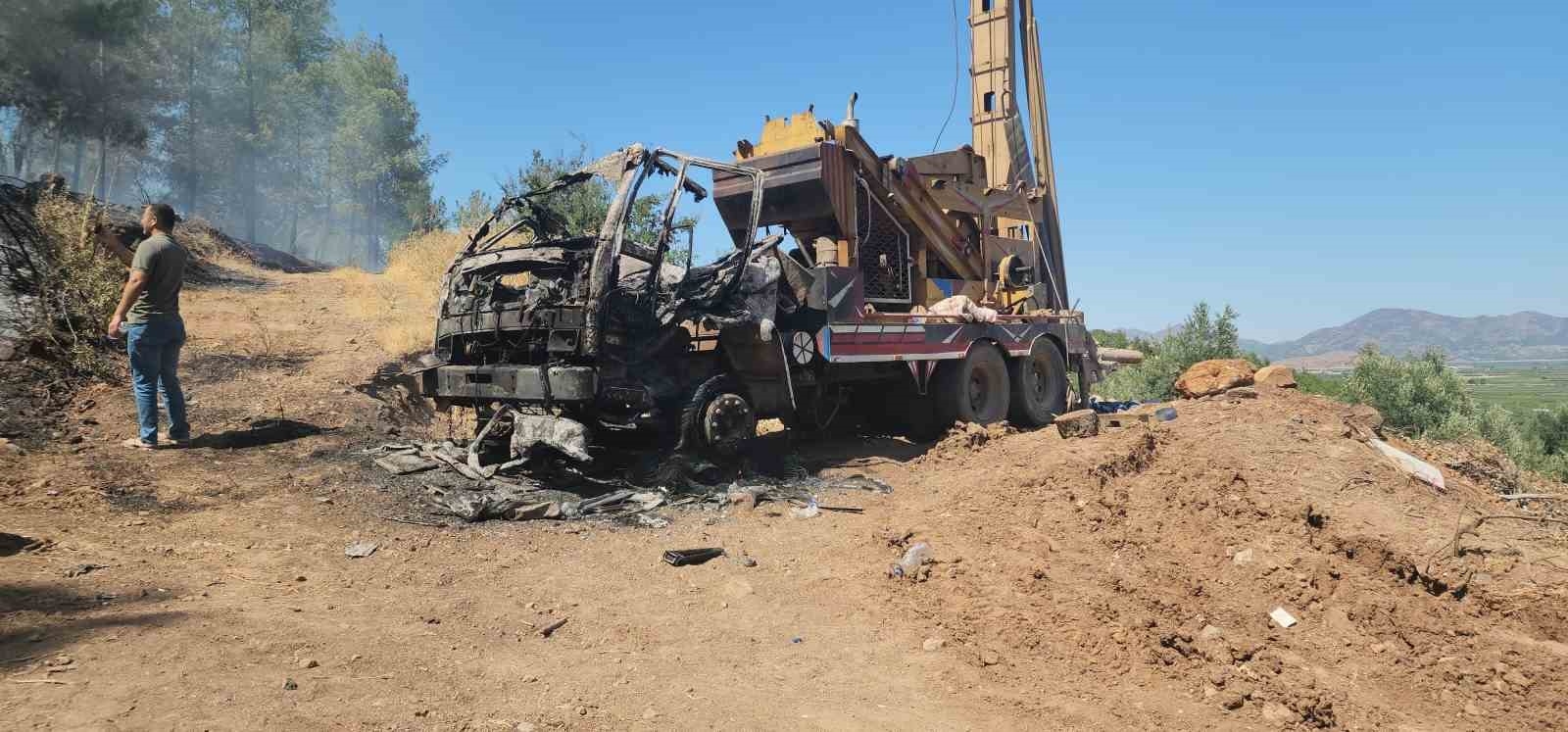 Sondaj aracında başlayan yangın ormana sıçradı