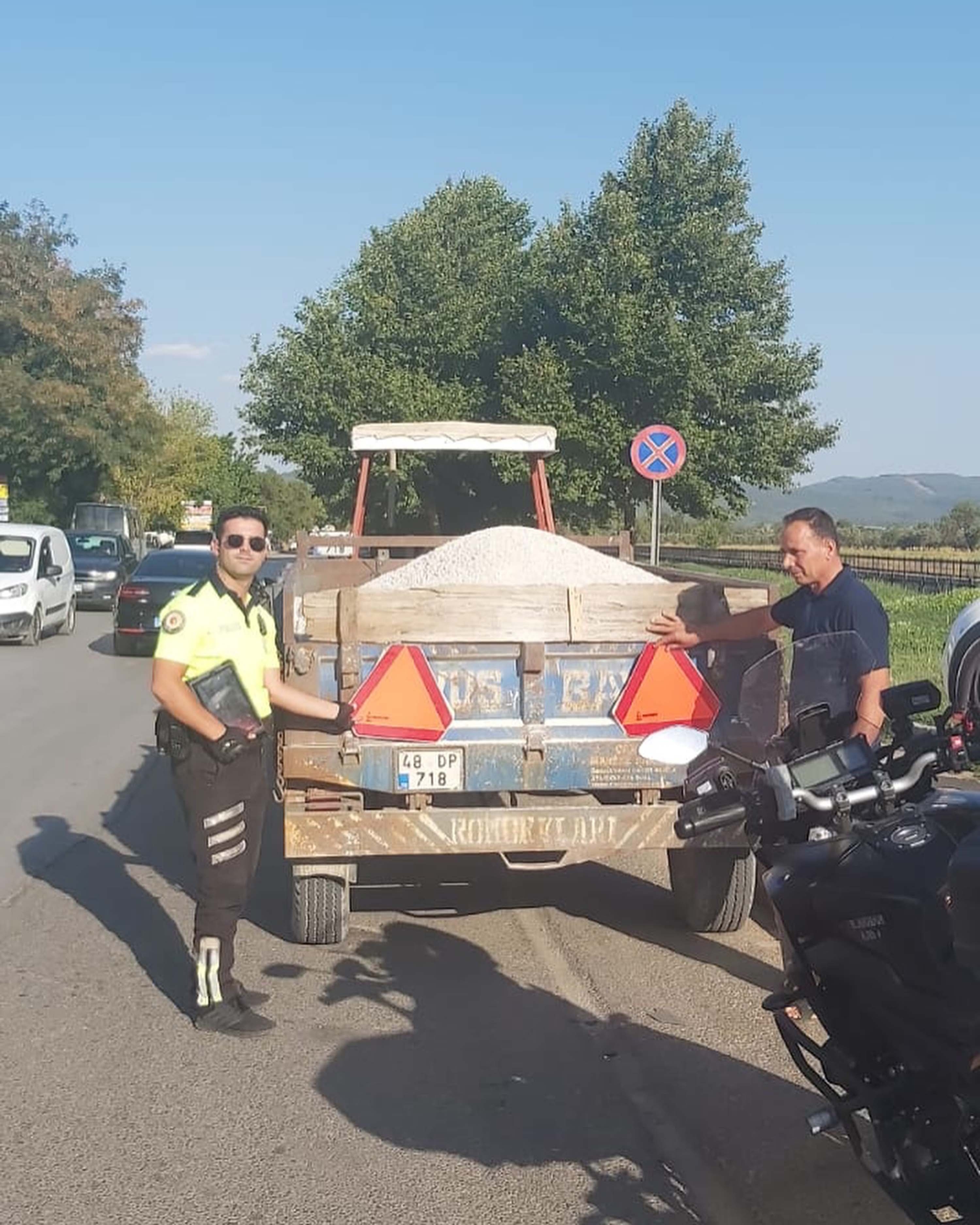 Sürücülere reflektör uyarısı