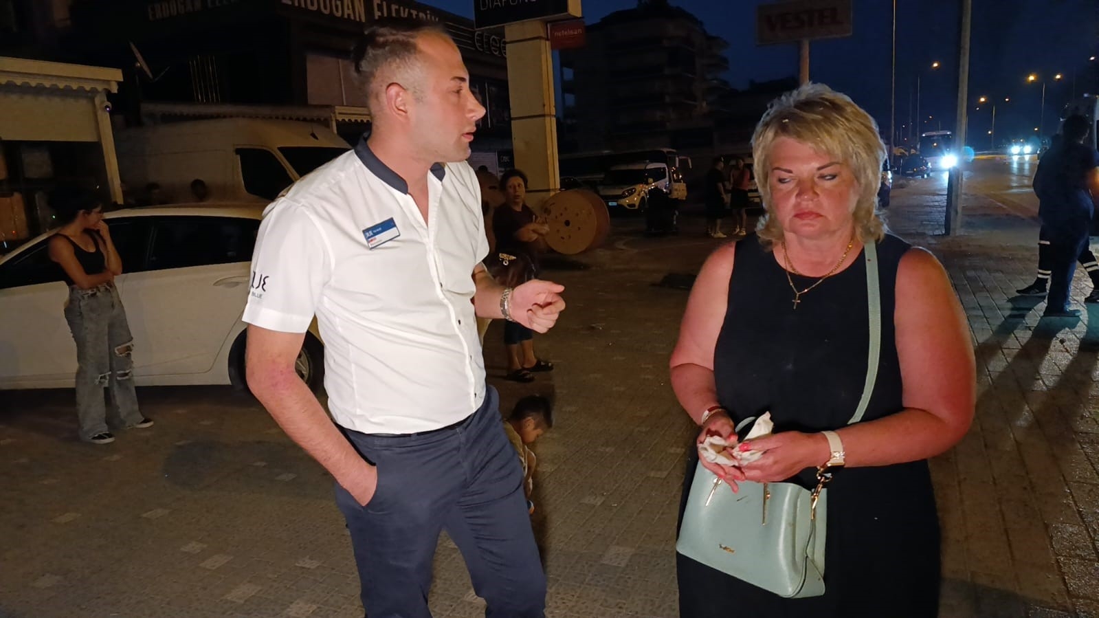 Turistleri taşıyan midibüs kaza yaptı, çok sayıda yaralı var