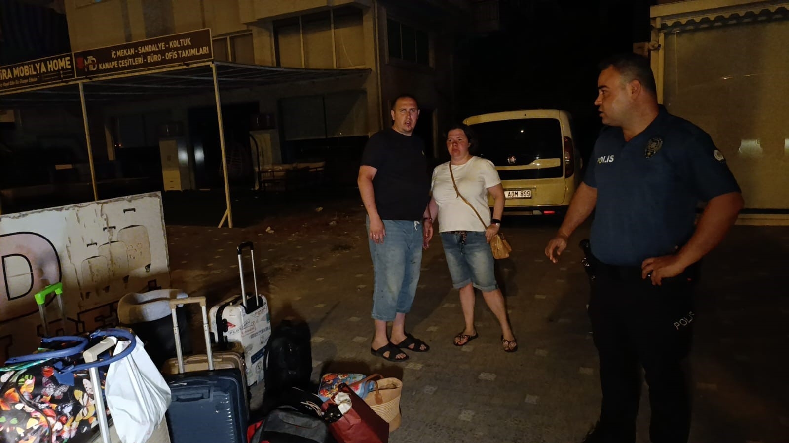 Turistleri taşıyan midibüs kaza yaptı, çok sayıda yaralı var