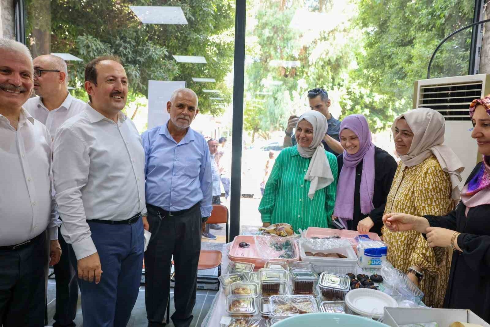 Vali Pehlivan Filistin'e destek etkinliğine katıldı