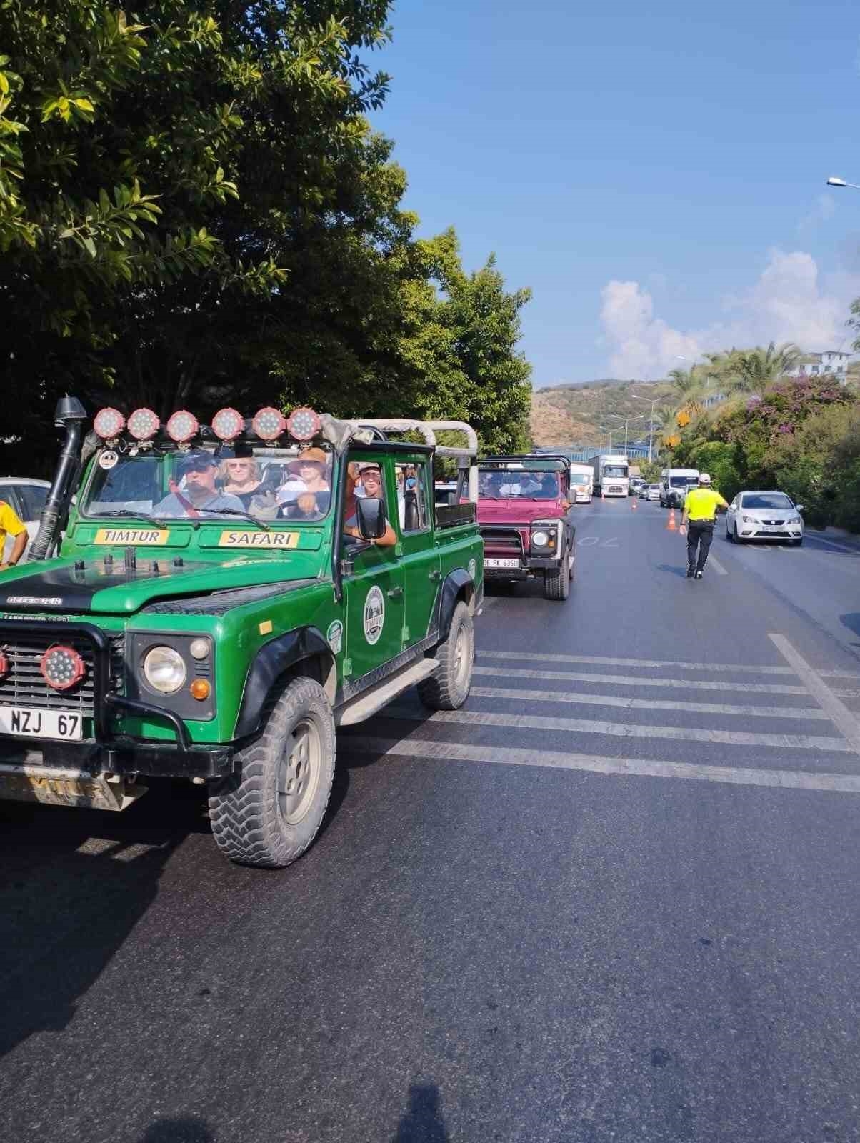 Alanya'da kurallara uymayan safari araçlarına ceza kesildi