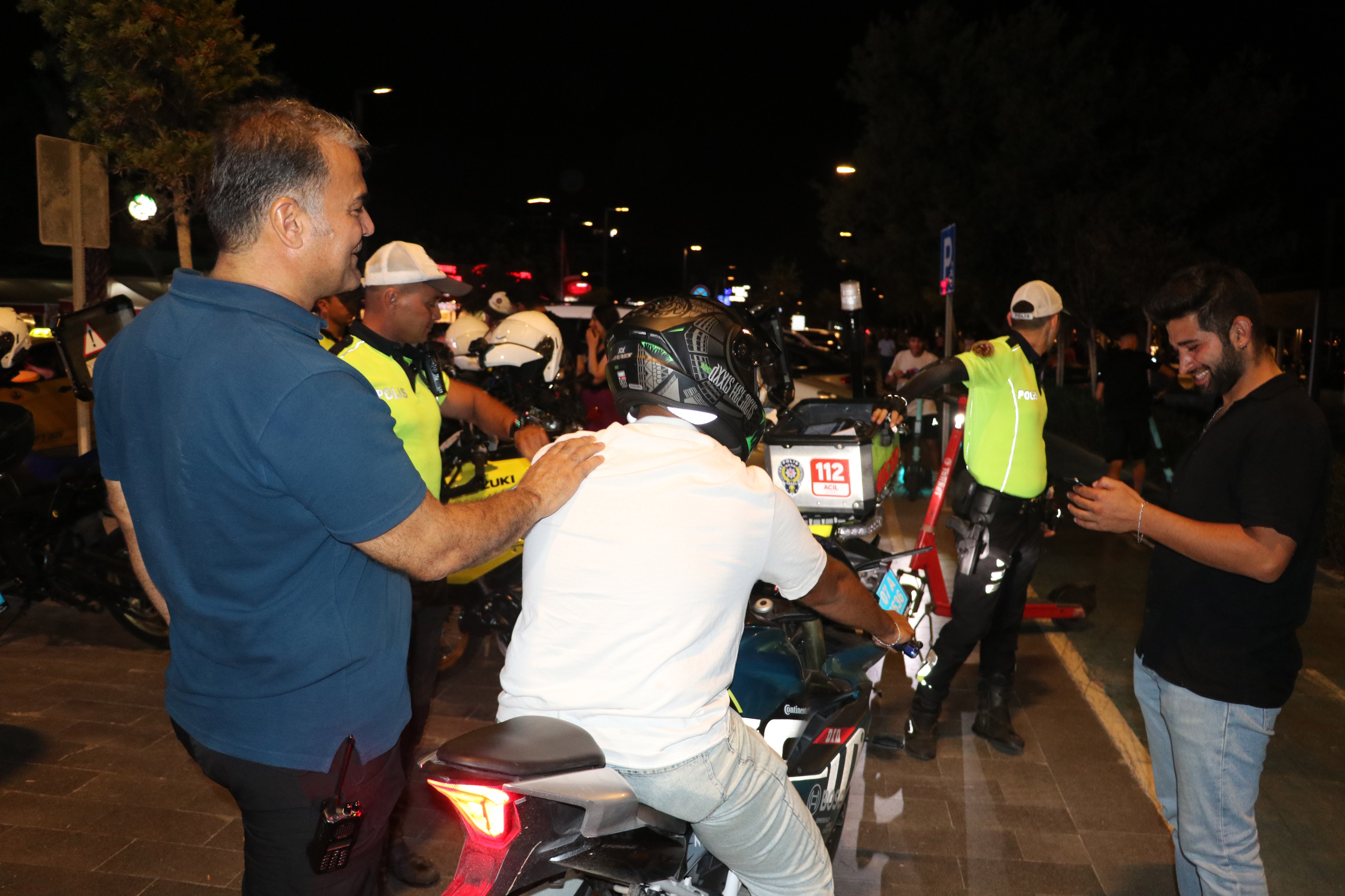 Antalya'da trafik ekiplerinin 'motosiklet', 'skuter' ve 'bisiklet' denetimi