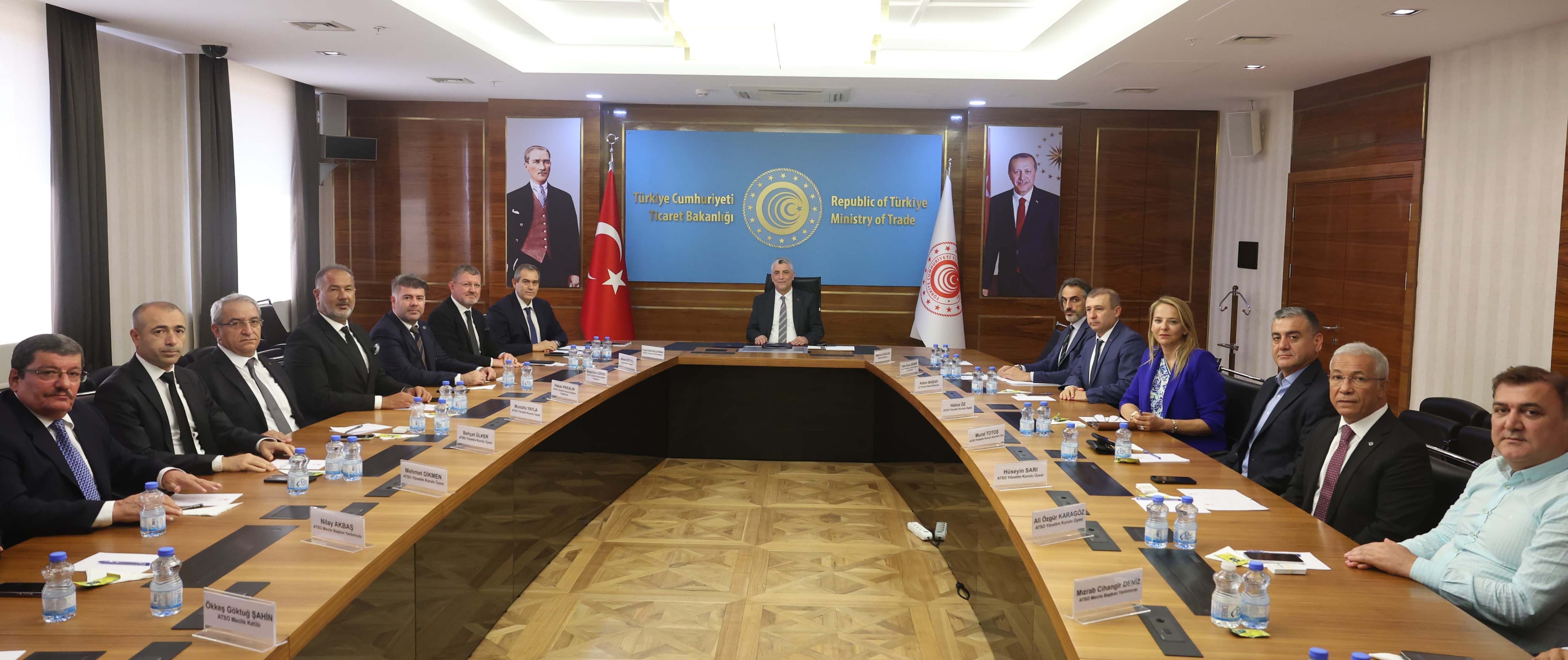 ATSO heyeti, başkentte Antalya ekonomisini konuştu