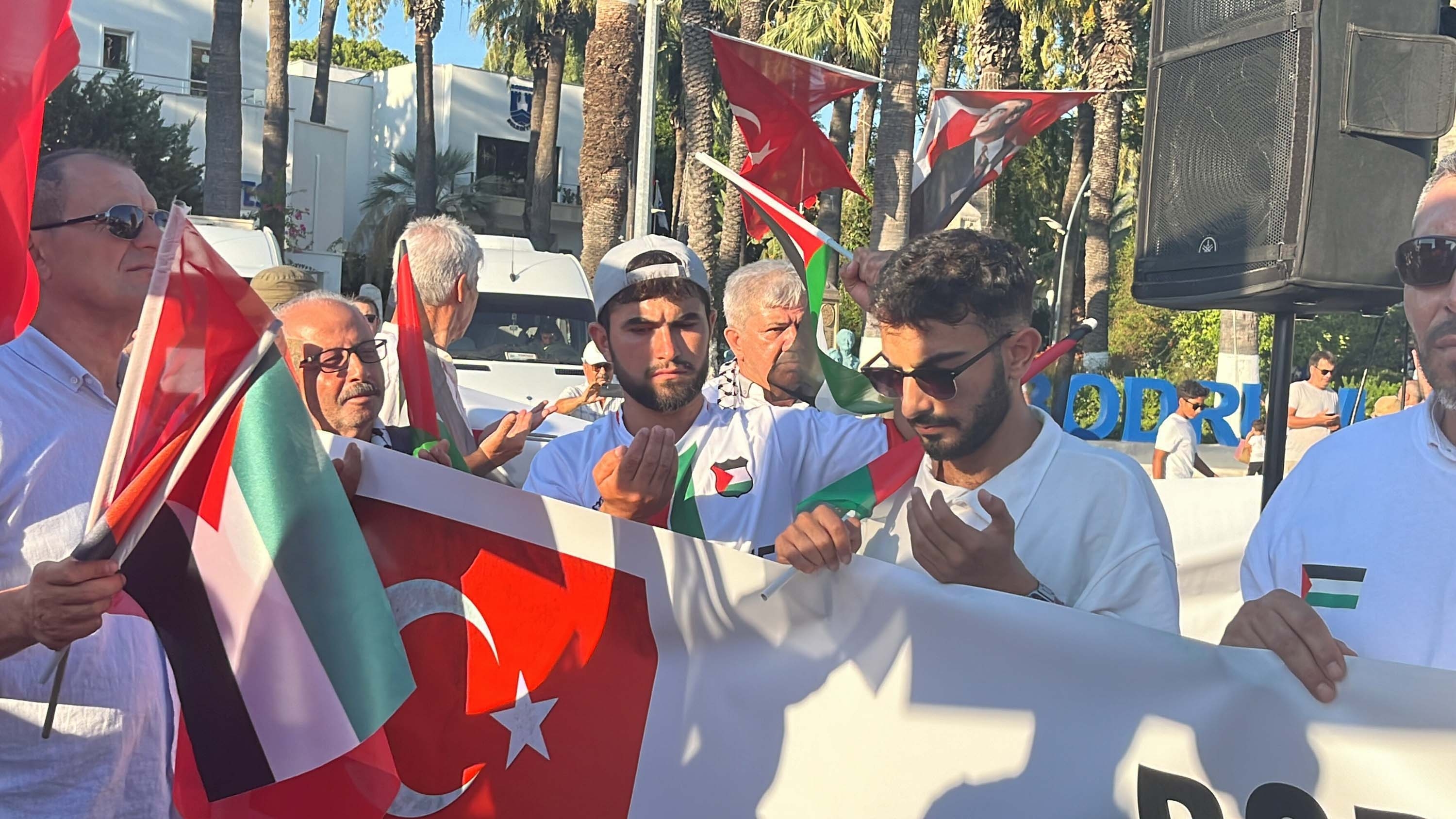 Bodrum'da Gazze'ye destek yürüyüşü