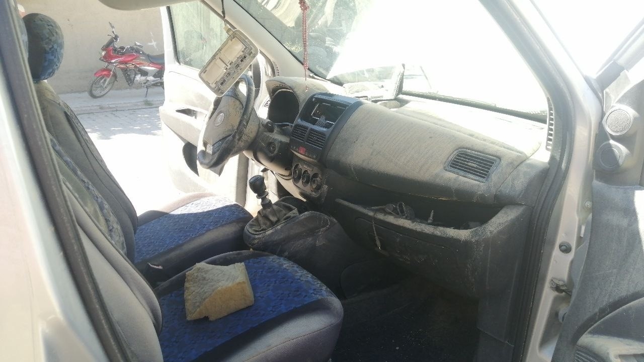 Bozulan aracını baraja doğru ittirerek çalıştırmak isterken ölümden döndü