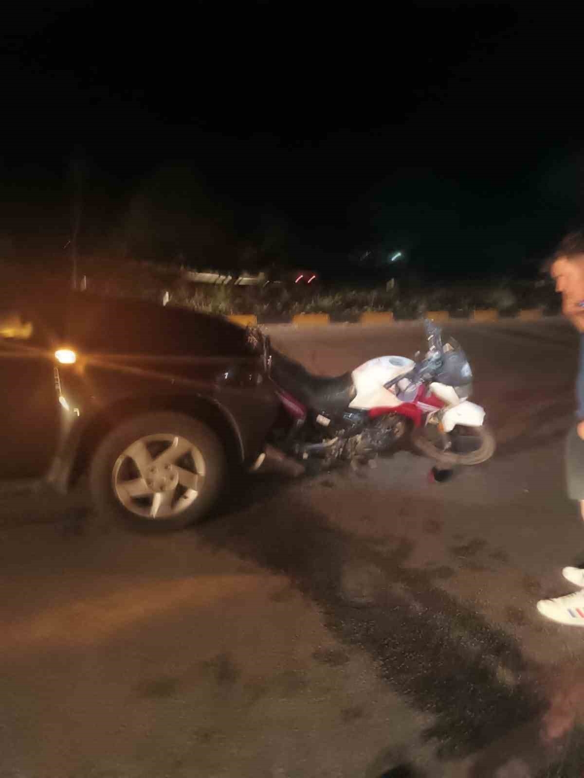Burdur-Antalya yolunda otomobil motosiklete çarptı: 1 yaralı