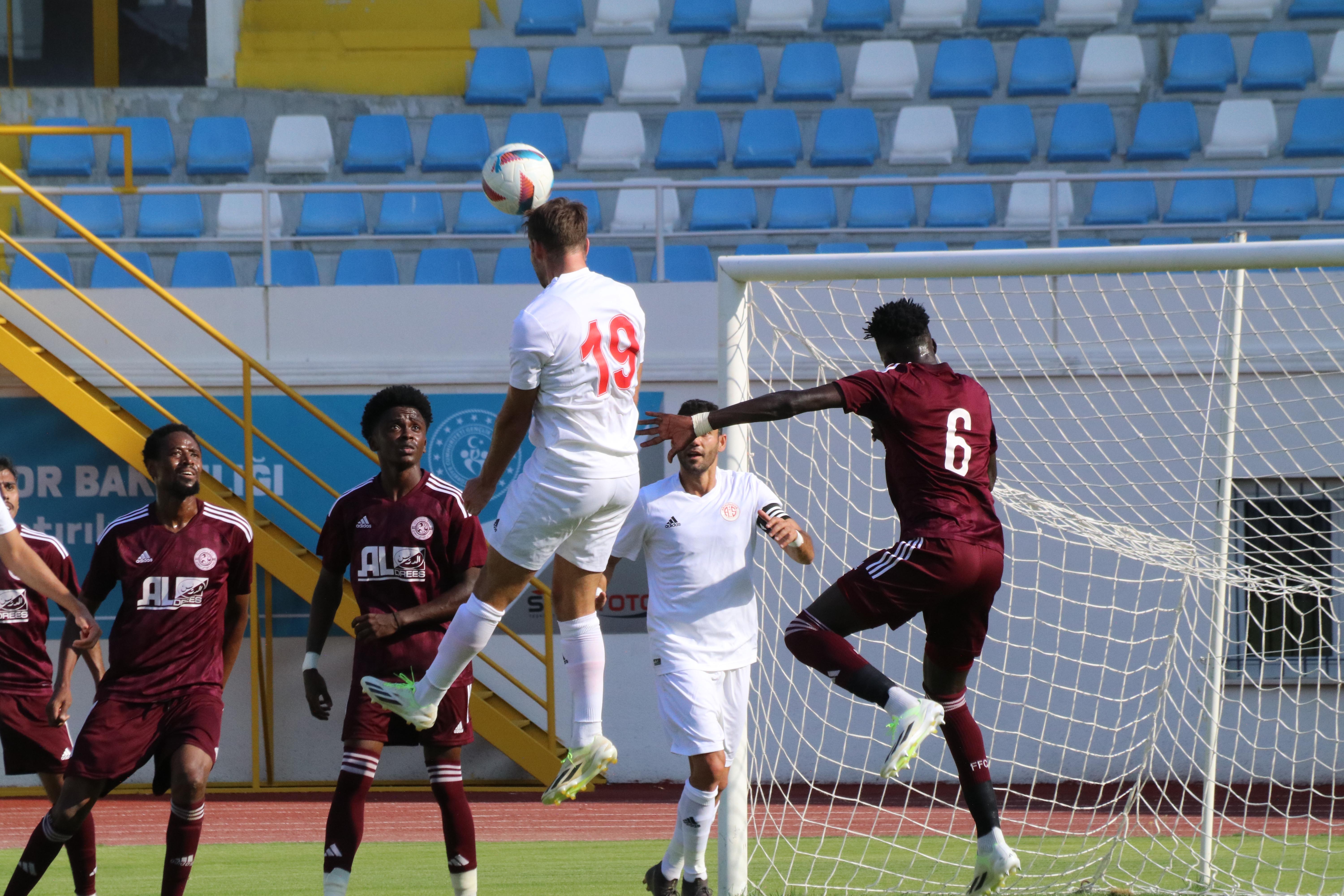Burdur, futbol takımlarının gözdesi oldu
