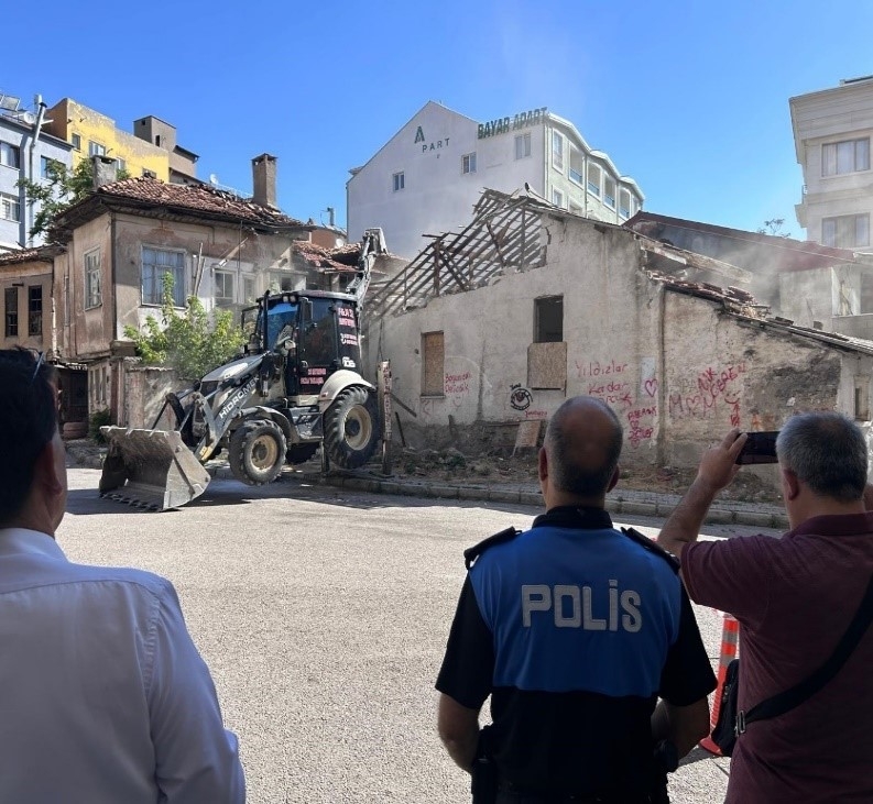 Isparta'da toplum destekli polis ekipleri bin 227 vatandaşı bilgilendirdi