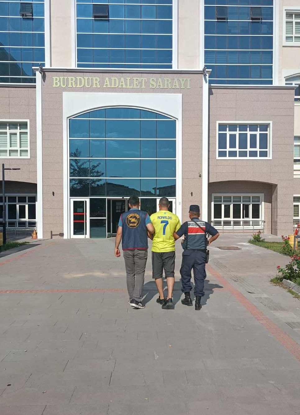 Jandarma aranan 6 kişiyi yakaladı