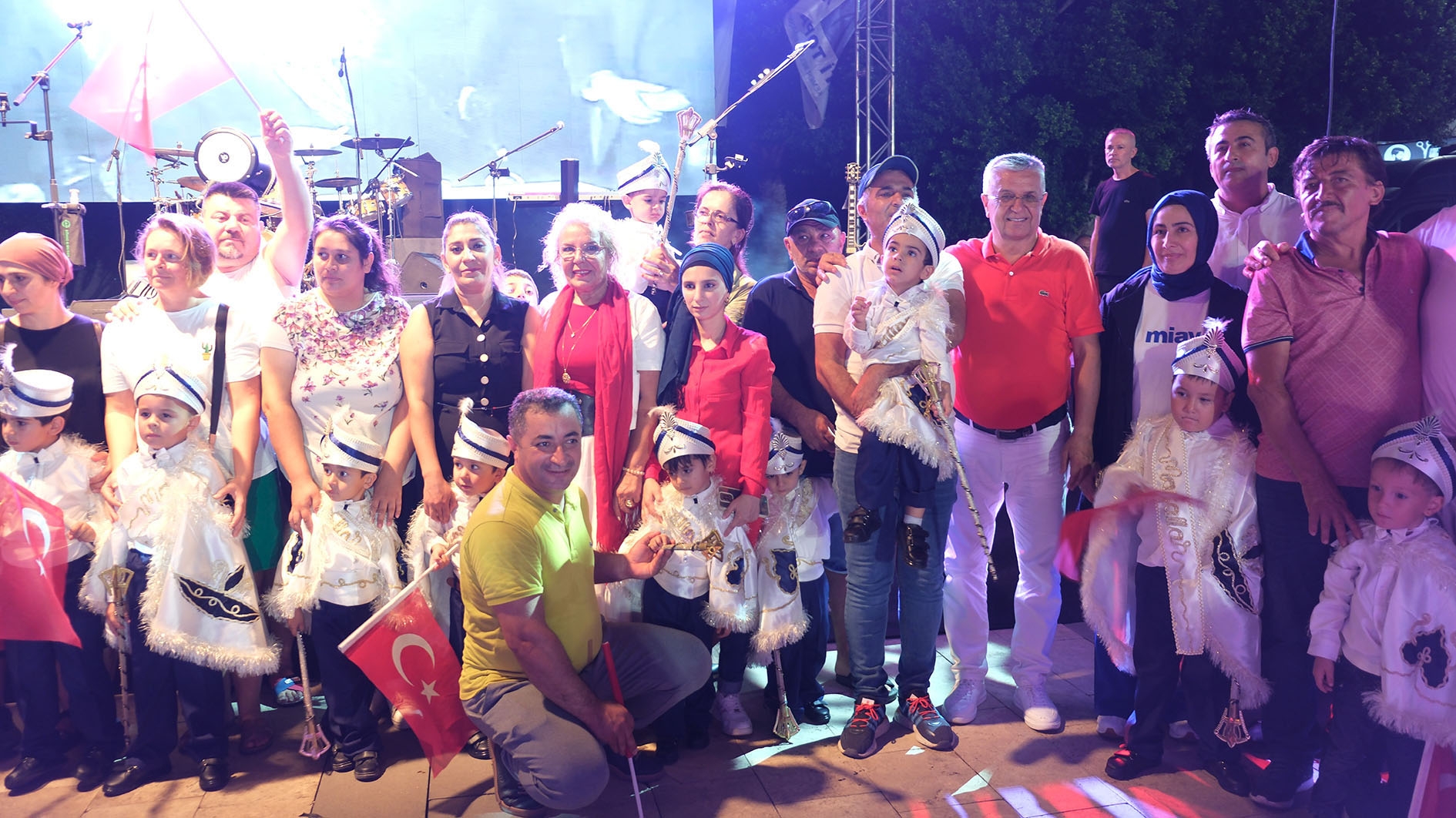 Kemer'de Zafer Bayramı coşkusu