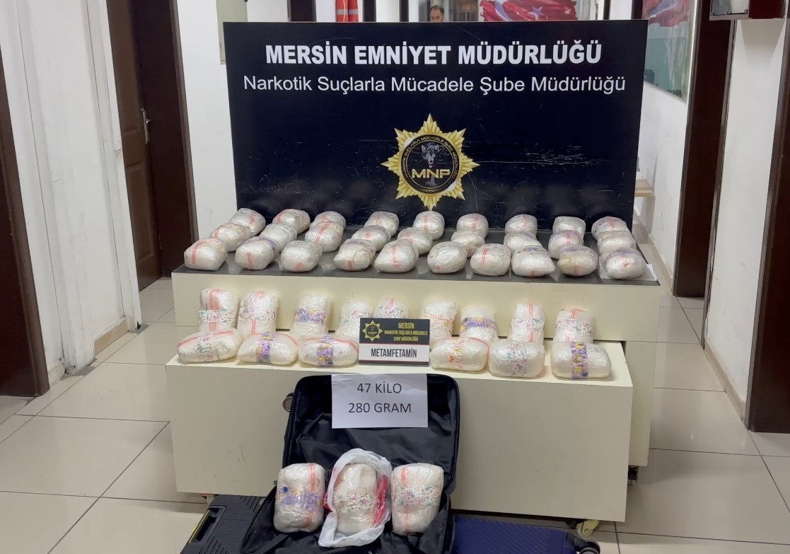Mersin'de şok operasyon: Valizlerde 47 kilo metamfetamin ele geçirildi