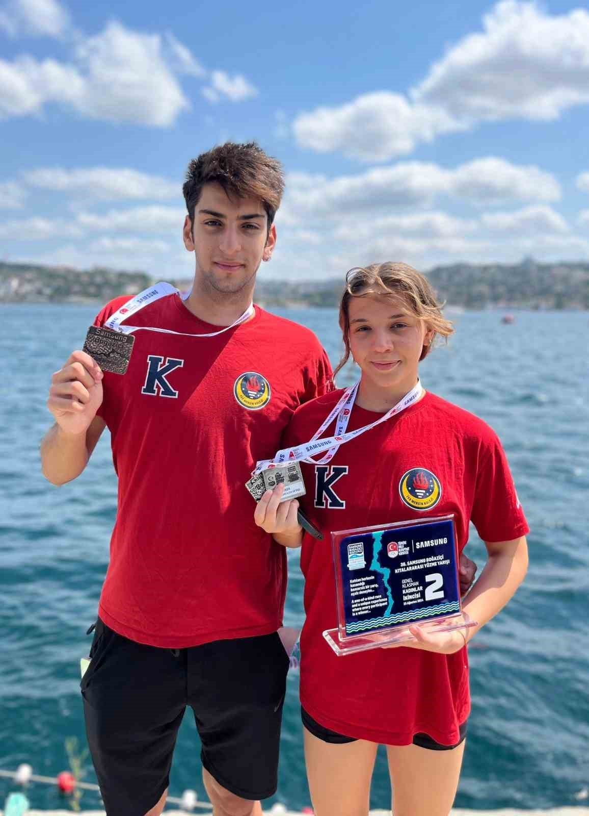 Mersinli sporcular 'İstanbul Boğaziçi Kıtalararası Yüzme Maratonu'ndan başarıyla döndü