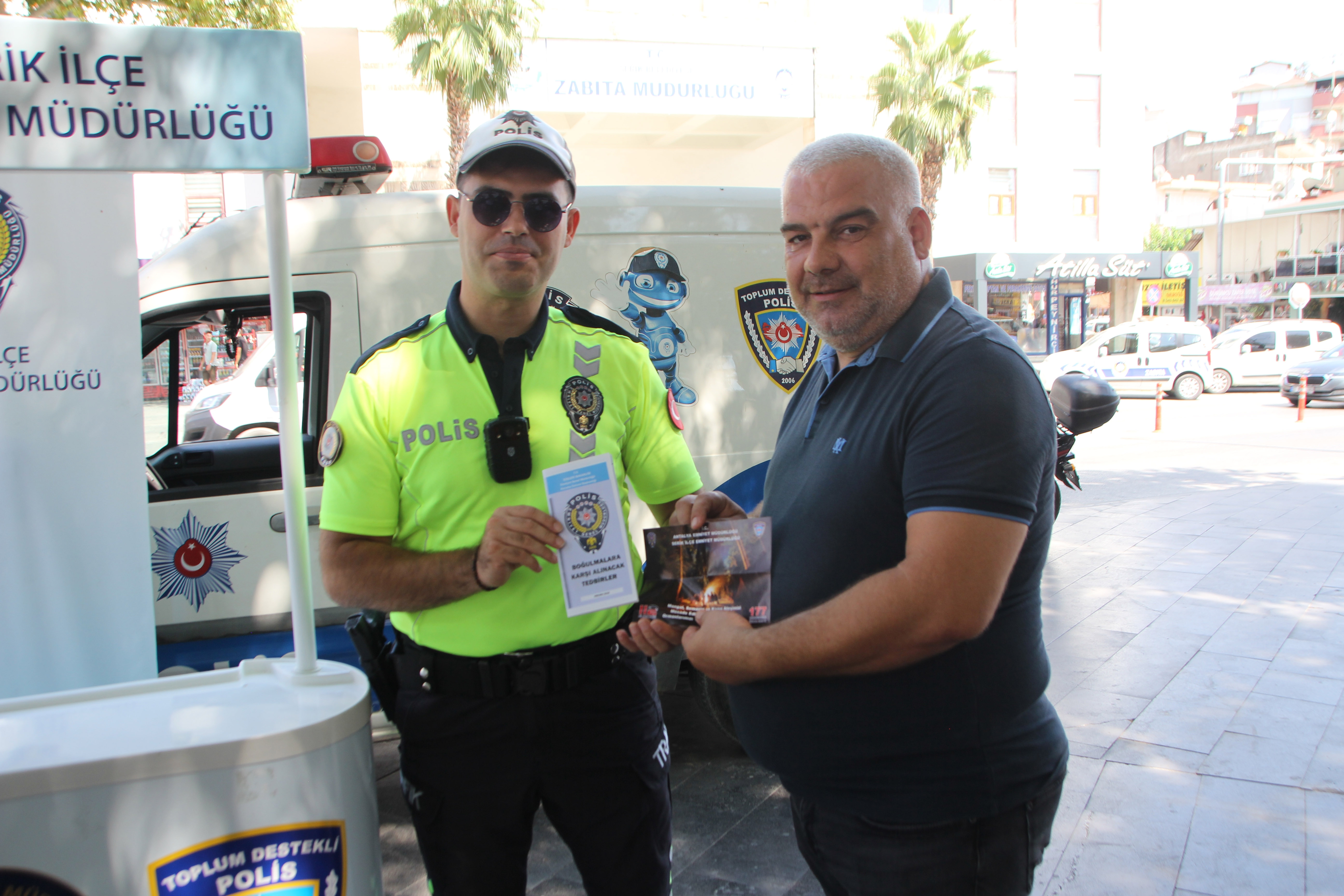 Serik polisinden bilgilendirme çalışması