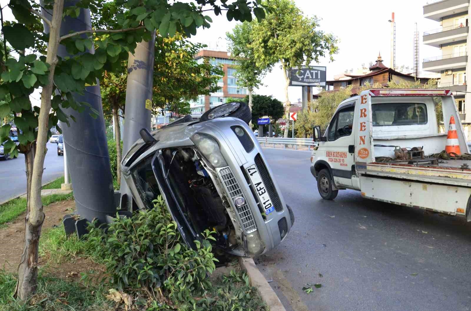 Takla atan otomobilin sürücüsü yaralandı