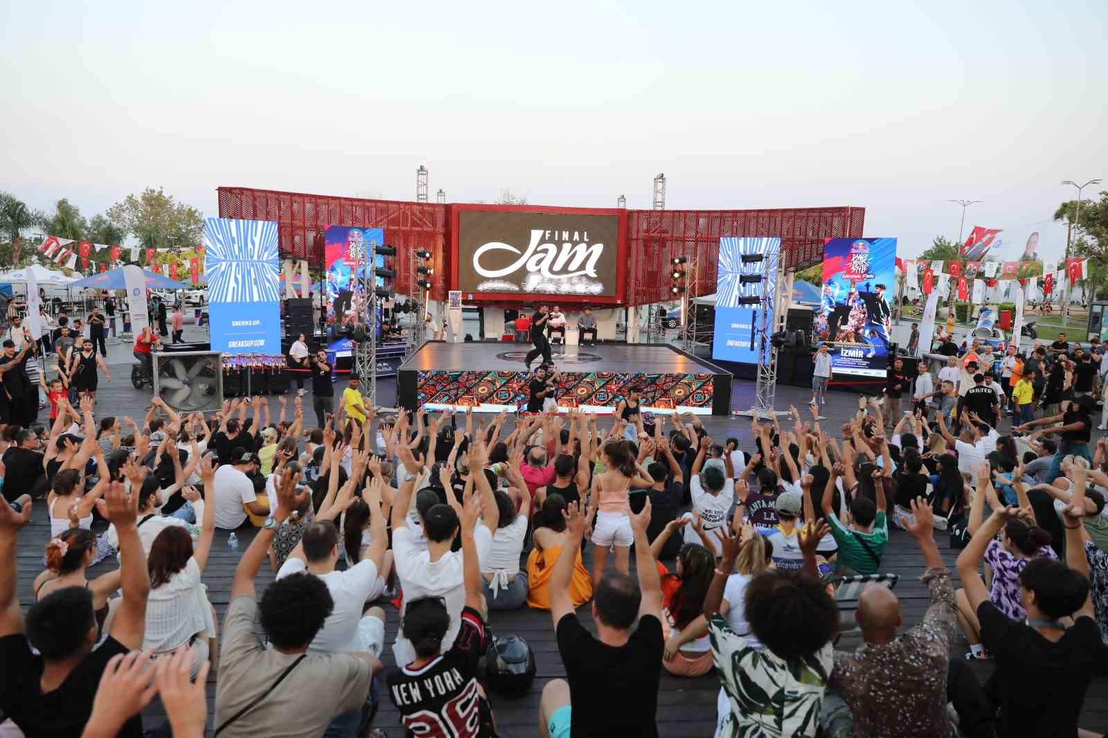 Uluslararası Gençlik ve Dans Festivali sona erdi
