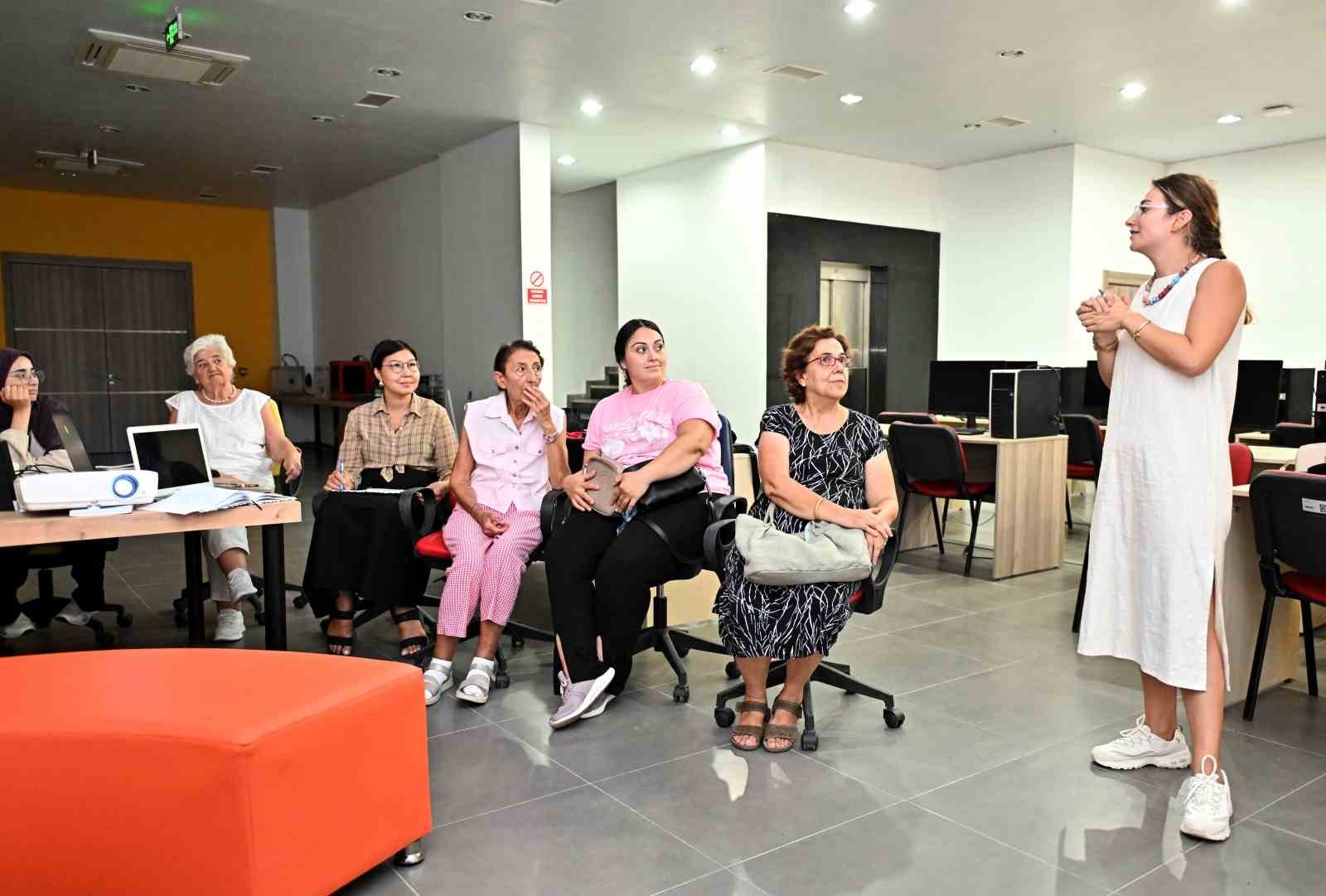 Alzheimer Farkındalık Günü'nde demansı deneyimlediler