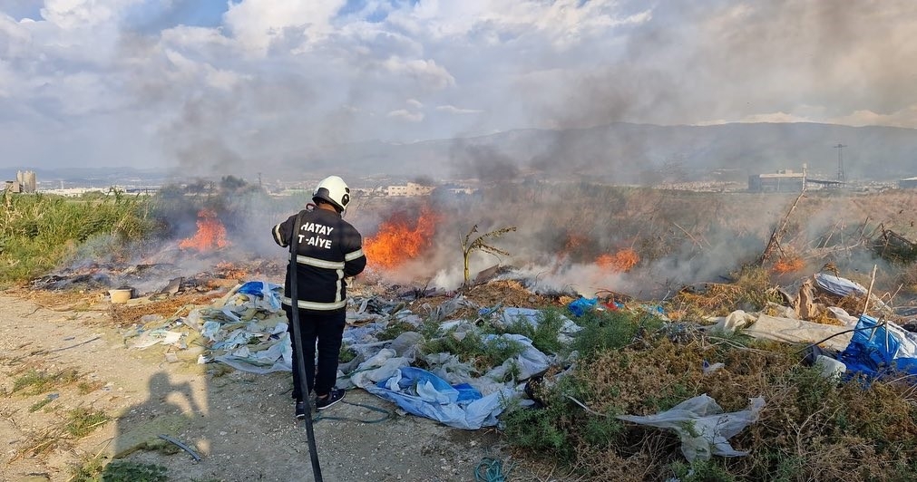 Antakya'da çöplük yangını