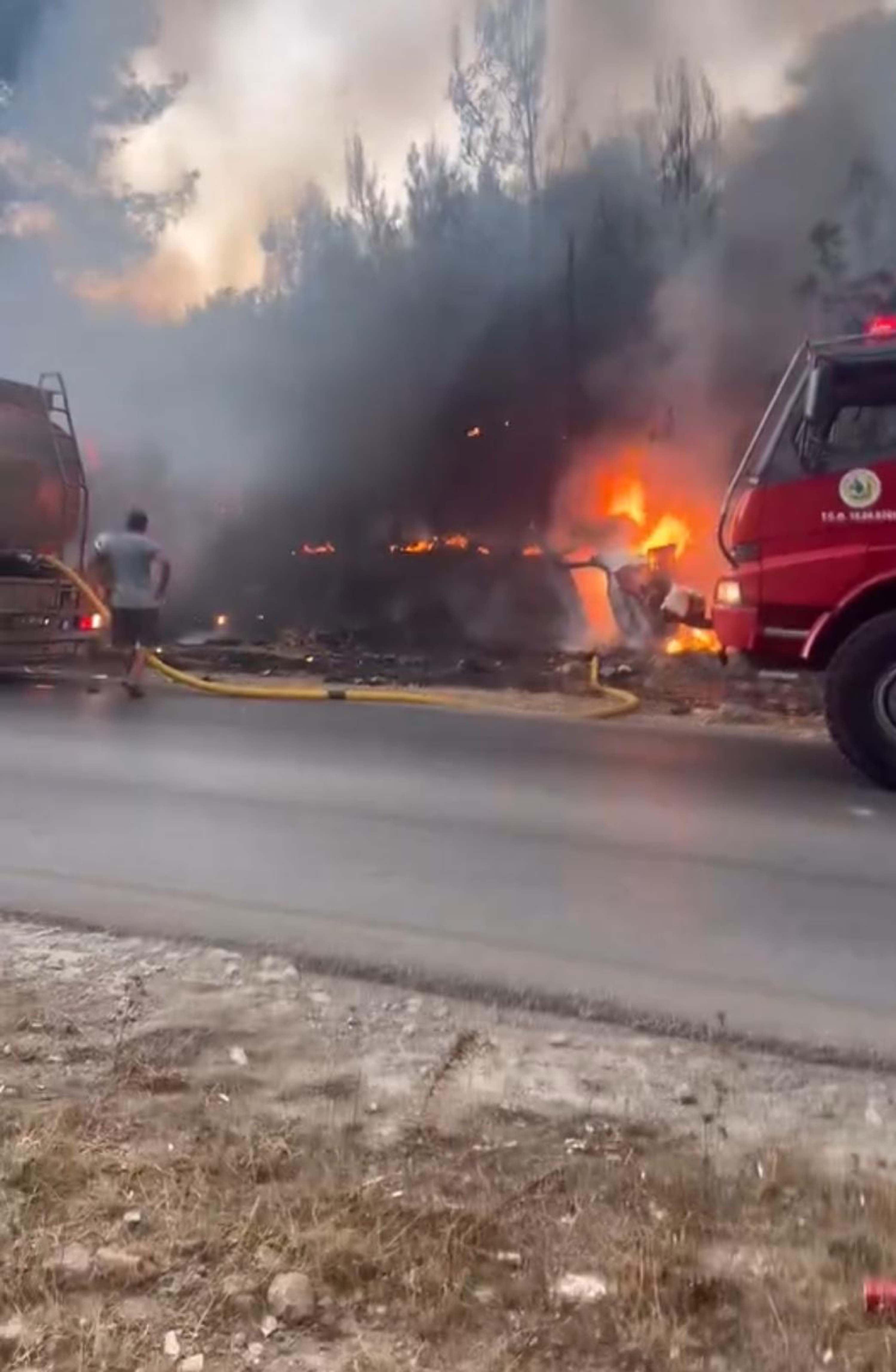 Bodrum'da motosikletle hafif ticari araç çarpıştı: 1 ölü, 2 yaralı