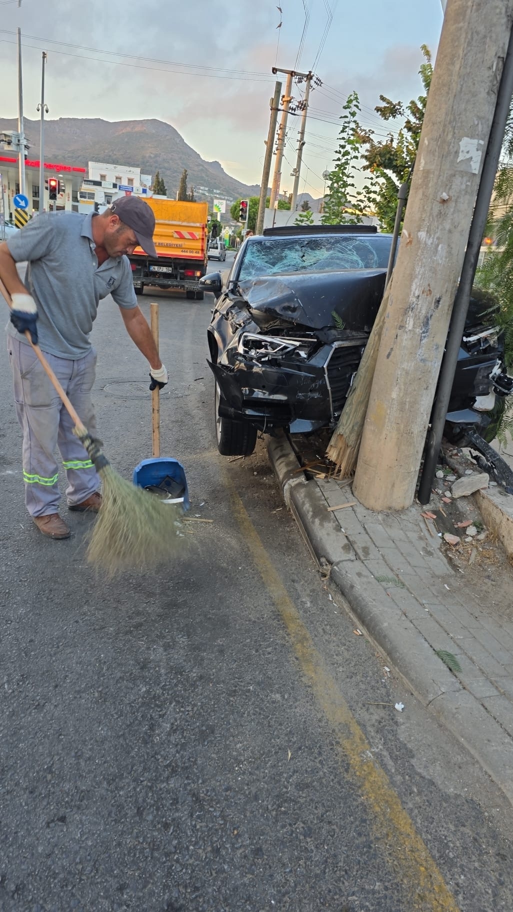 Bodrum'da otomobil, motosiklete çarptı: 1 ölü, 1 yaralı