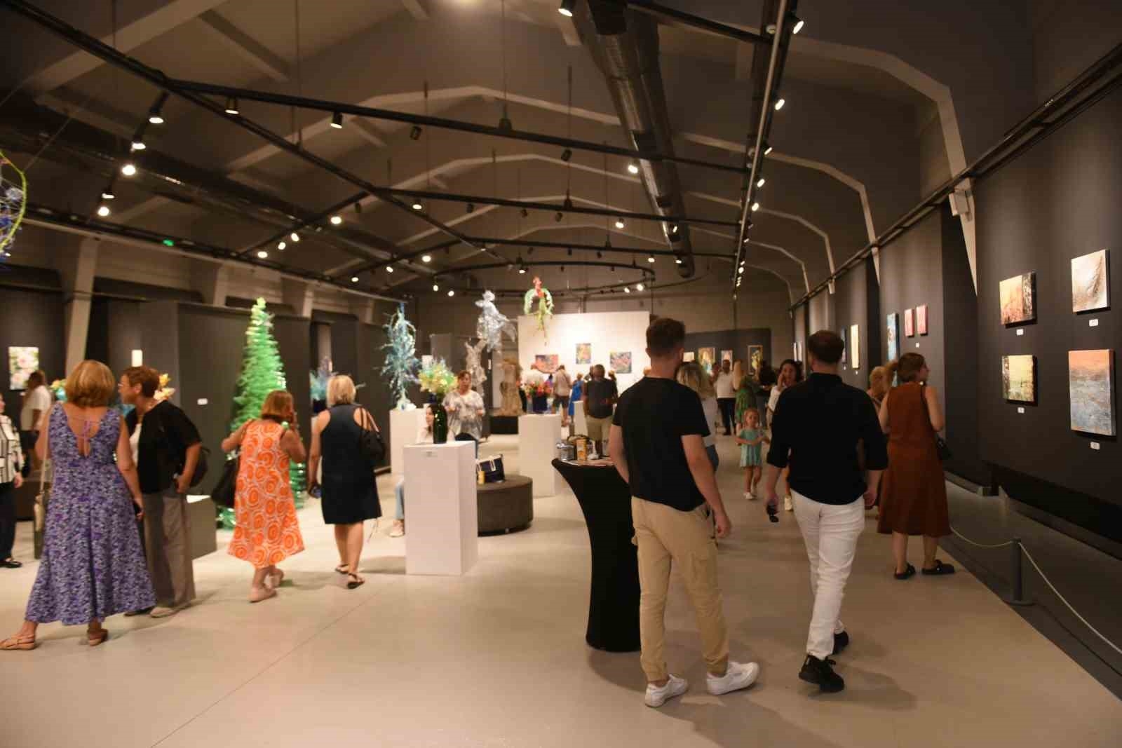 Dokuma Park'ta Uluslararası Modern Karma Resim ve Heykel Sergisi ziyaretçilerini bekliyor