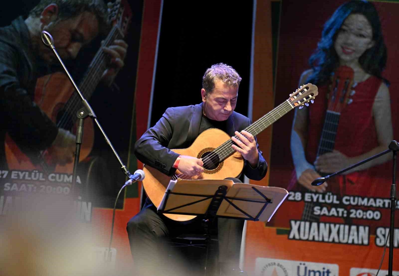Gitar Festivali Xuanxuan Sun ile sona erdi